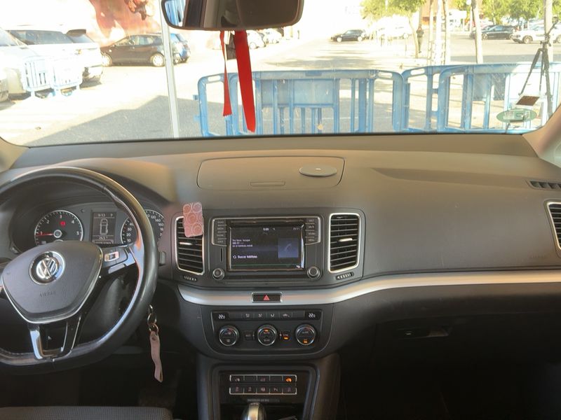 Volkswagen Sharan 2.0 TDI Advance BlueMotion Tech 2015 – снимка 17