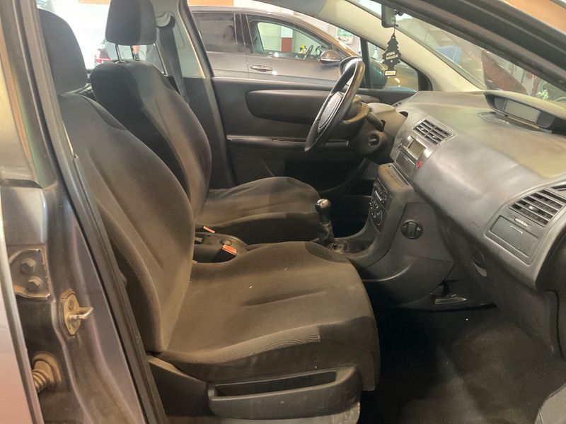 Citroen C4 1.6 HDi Confort 2010 – снимка 3