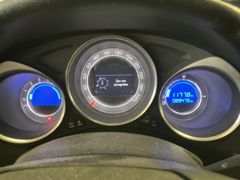 Citroen DS4 1.6 e-HDi SoChic 2013 – снимка 18