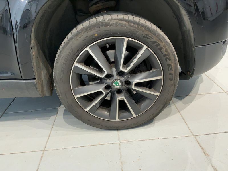 Skoda Yeti 2.0 TDI Adventure 4x4 2013 – снимка 11