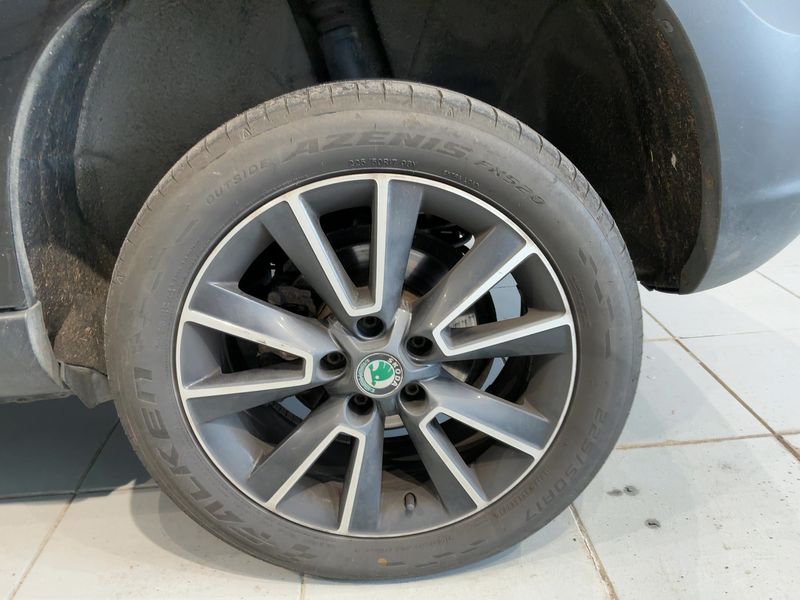 Skoda Yeti 2.0 TDI Adventure 4x4 2013 – снимка 5