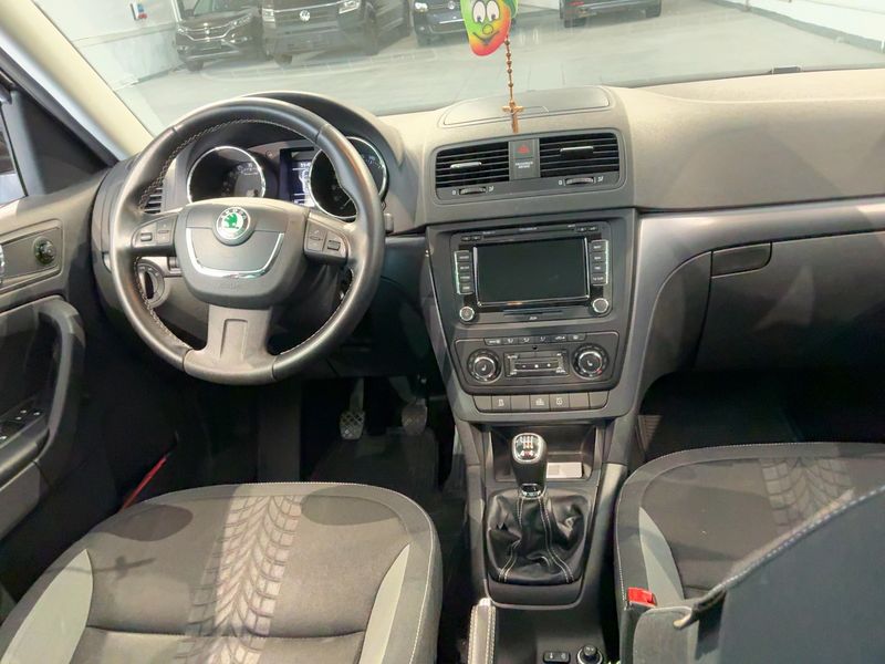 Skoda Yeti 2.0 TDI Adventure 4x4 2013 – снимка 17