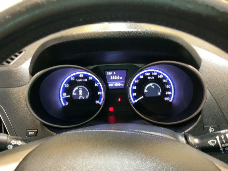 Hyundai ix35 1.6 Style 2WD 2010 – снимка 19