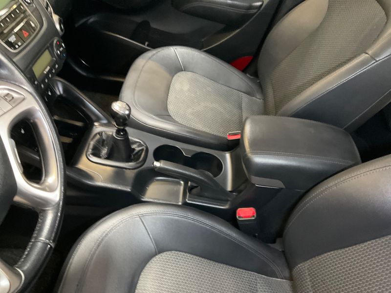 Hyundai ix35 1.6 Style 2WD 2010 – снимка 34