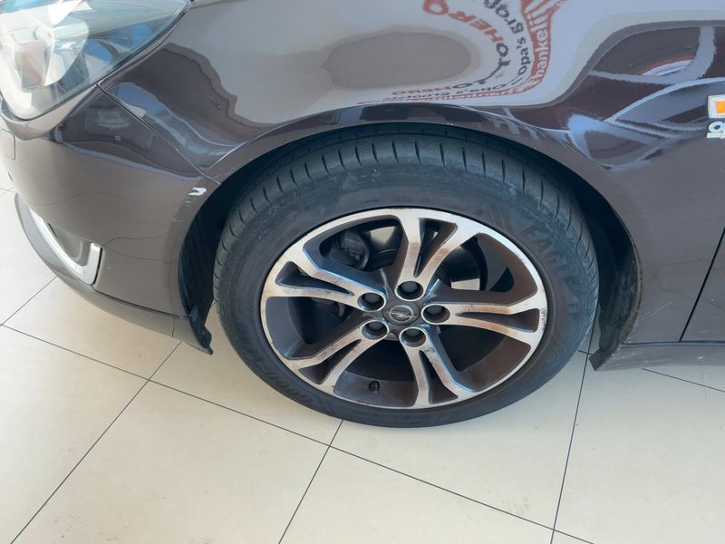 Opel Insignia Sports Tourer 1.6 CDTI DPF Innovation 2016 – снимка 3