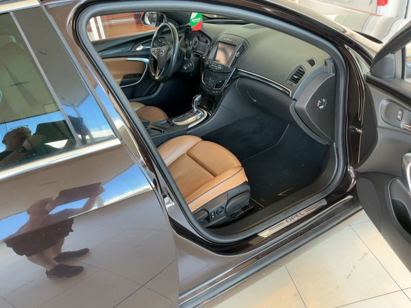 Opel Insignia Sports Tourer 1.6 CDTI DPF Innovation 2016 – снимка 17