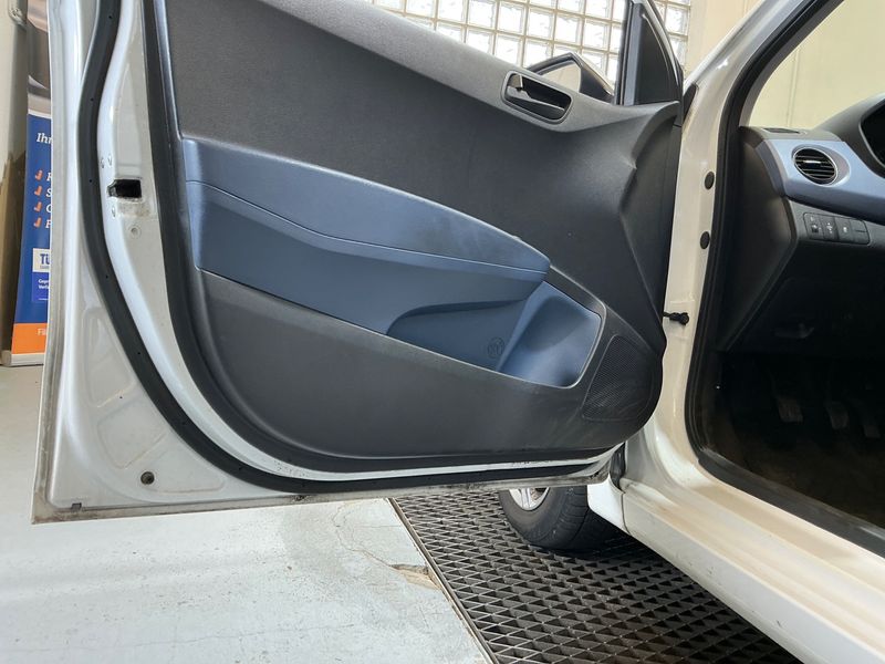 Hyundai i10 1.2 YES! 2015 – снимка 28