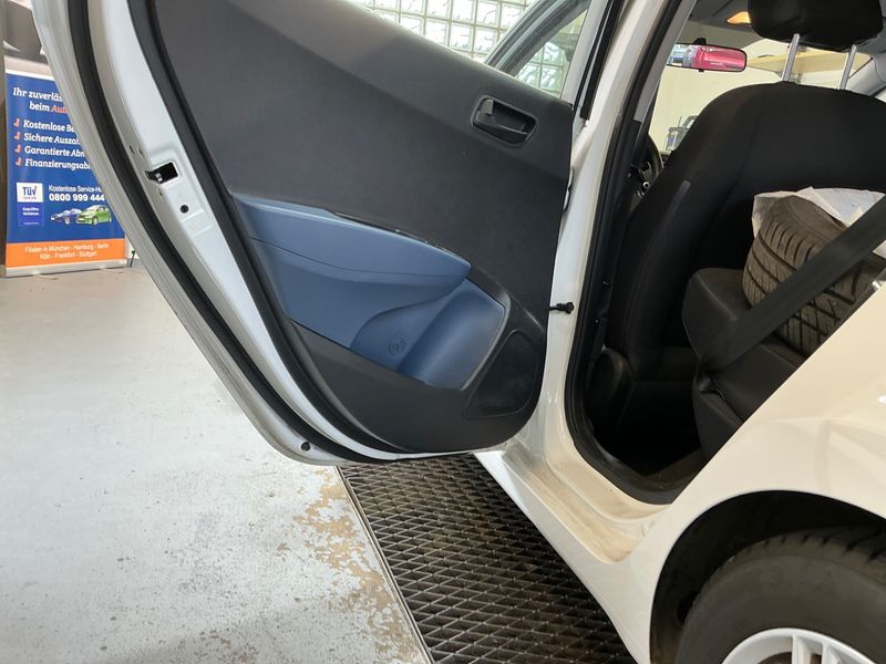 Hyundai i10 1.2 YES! 2015 – снимка 32