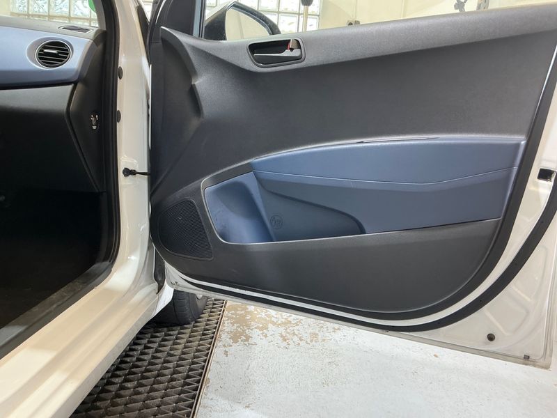 Hyundai i10 1.2 YES! 2015 – снимка 37