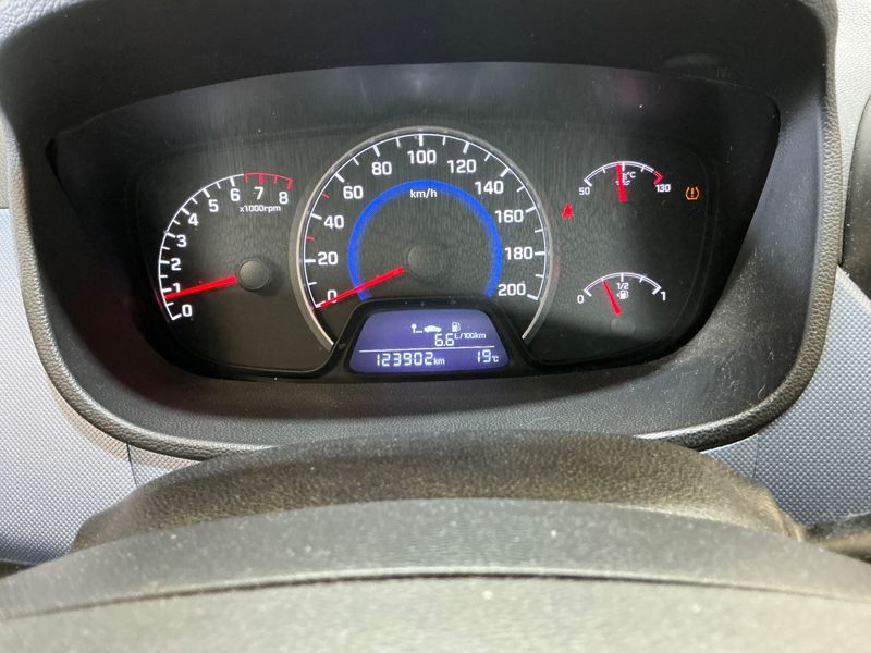 Hyundai i10 1.2 YES! 2015 – снимка 19
