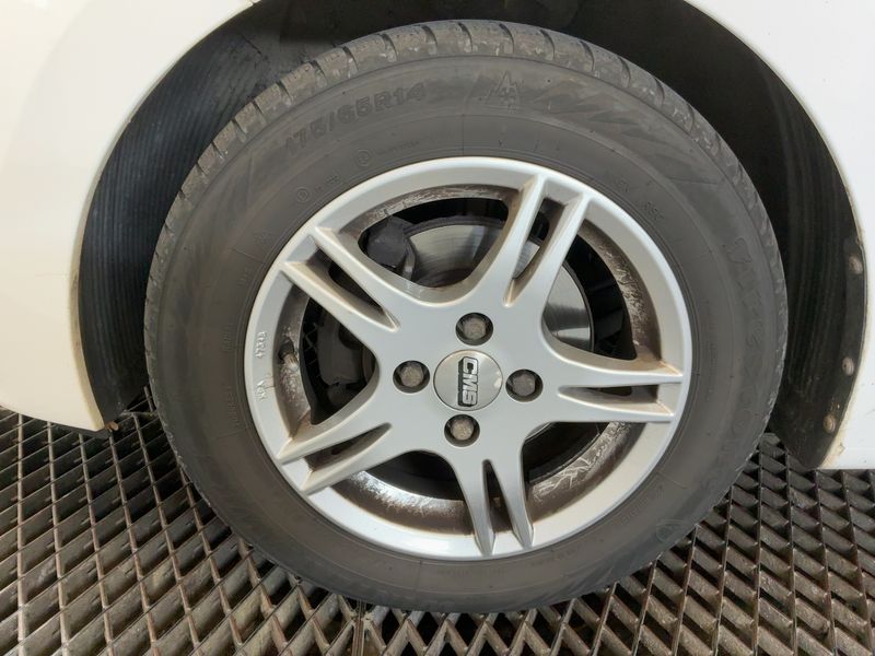 Hyundai i10 1.2 YES! 2015 – снимка 3