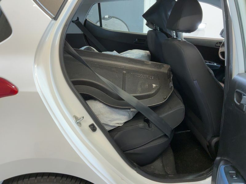 Hyundai i10 1.2 YES! 2015 – снимка 20