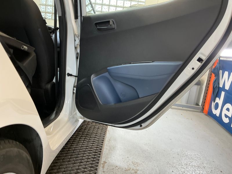 Hyundai i10 1.2 YES! 2015 – снимка 34