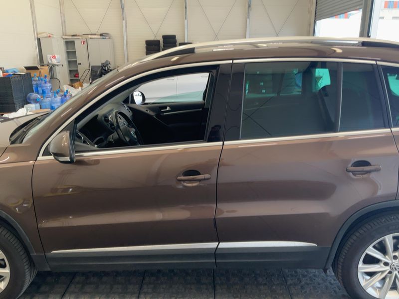 Volkswagen Tiguan 2.0 TDI Sport & Style 4Motion BlueMotion Tech 2011 – снимка 4