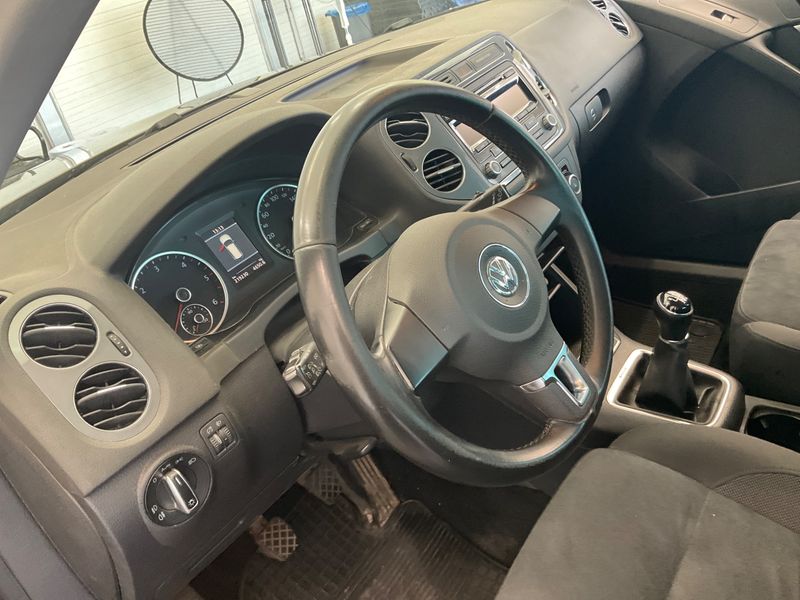 Volkswagen Tiguan 2.0 TDI Sport & Style 4Motion BlueMotion Tech 2011 – снимка 39