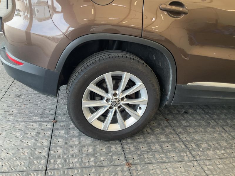 Volkswagen Tiguan 2.0 TDI Sport & Style 4Motion BlueMotion Tech 2011 – снимка 9