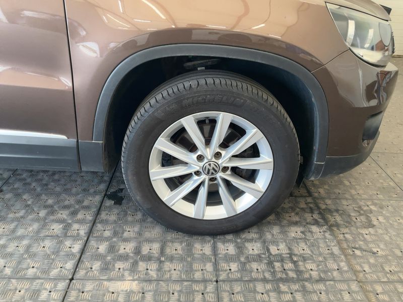 Volkswagen Tiguan 2.0 TDI Sport & Style 4Motion BlueMotion Tech 2011 – снимка 11
