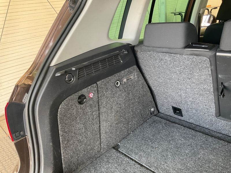 Volkswagen Tiguan 2.0 TDI Sport & Style 4Motion BlueMotion Tech 2011 – снимка 41