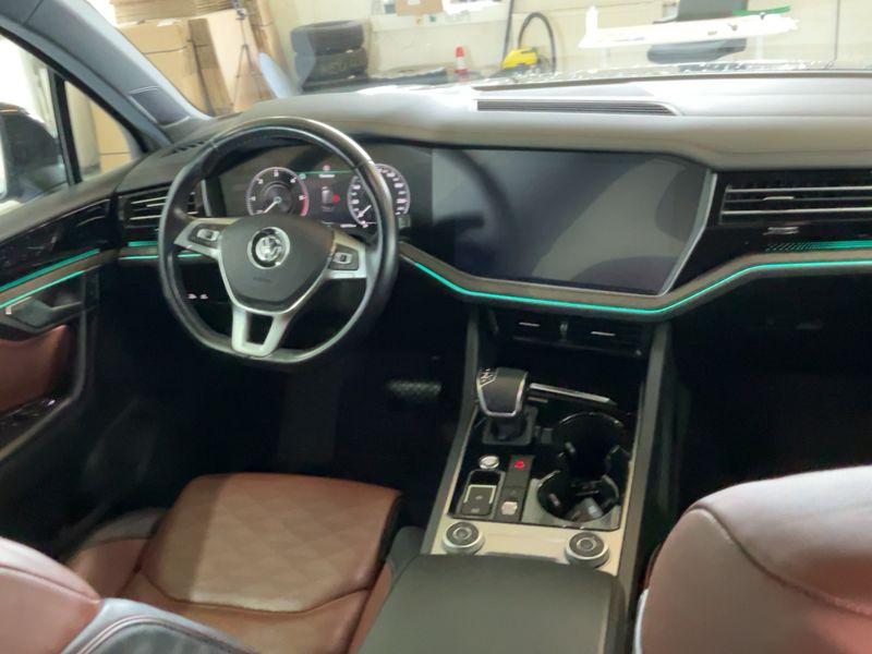 Volkswagen Touareg 3.0 V6 TDI Atmosphere 4Motion 2018 – снимка 18