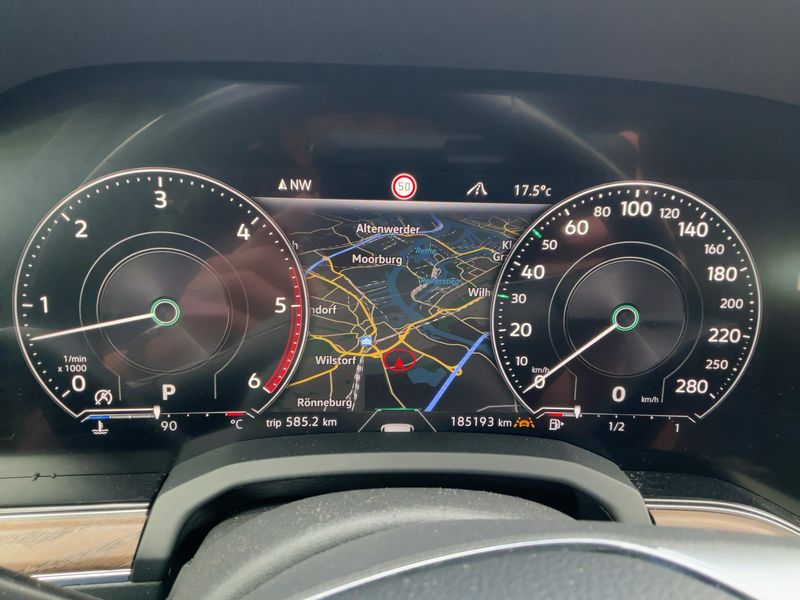 Volkswagen Touareg 3.0 V6 TDI Atmosphere 4Motion 2018 – снимка 19