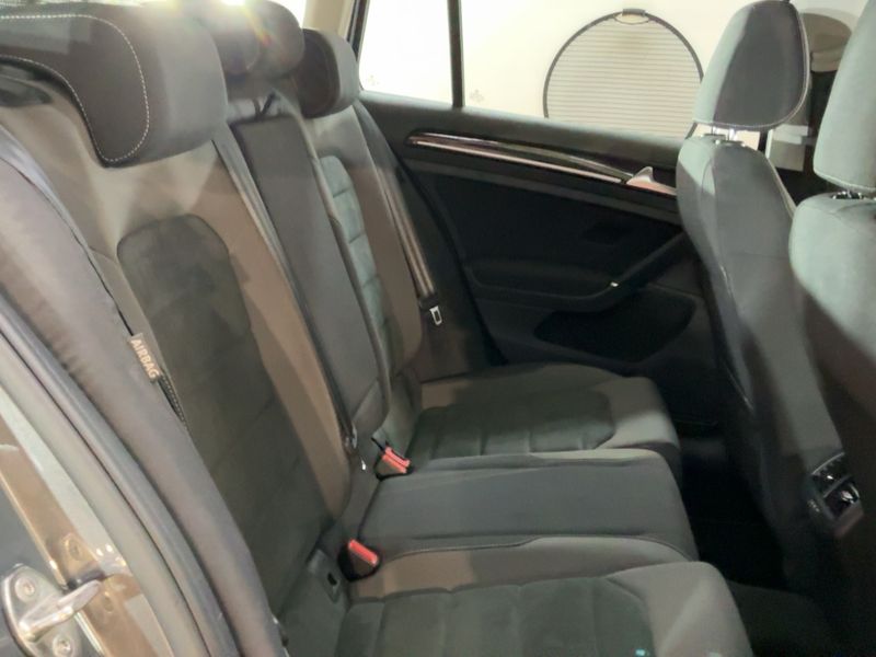 Volkswagen Golf VII 1.5 TSI ACT Highline BlueMotion Tech 2019 – снимка 19
