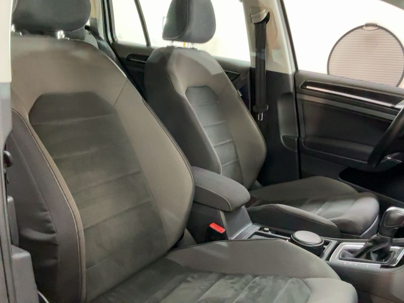 Volkswagen Golf VII 1.5 TSI ACT Highline BlueMotion Tech 2019 – снимка 16