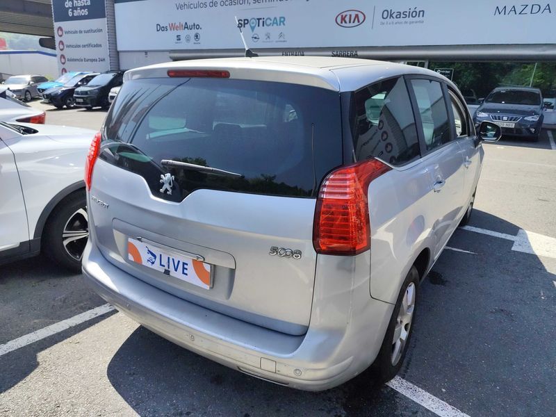 Peugeot 5008 2.0 HDi Active 2012 – снимка 5