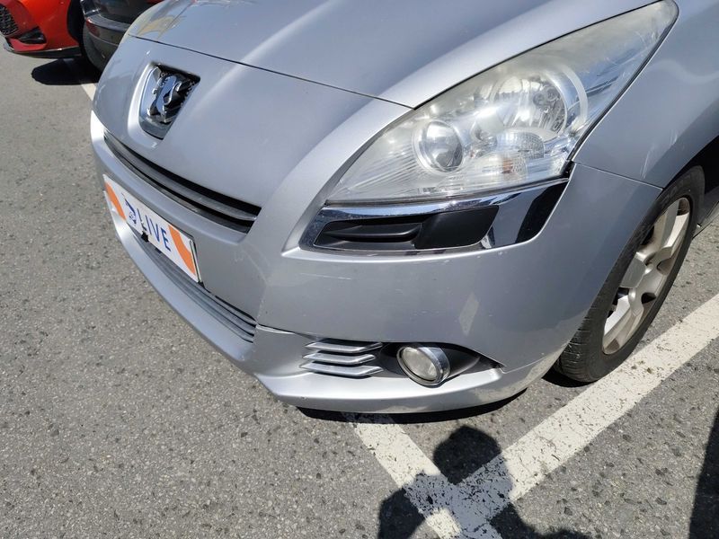 Peugeot 5008 2.0 HDi Active 2012 – снимка 33