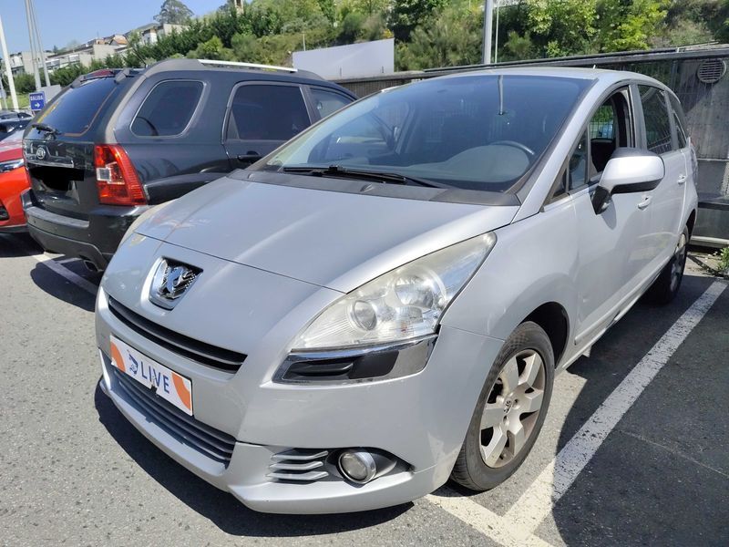 Peugeot 5008 2.0 HDi Active 2012 – снимка 1