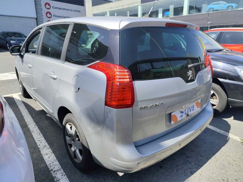 Peugeot 5008 2.0 HDi Active 2012 – снимка 3