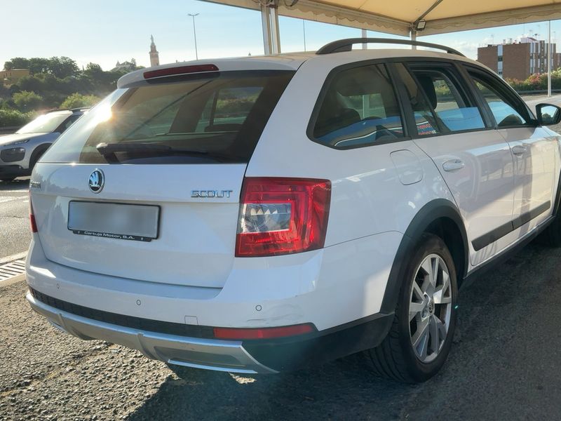 Skoda Octavia 2.0 TDI Scout 4x4 2015 – снимка 8