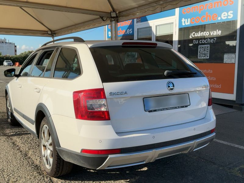 Skoda Octavia 2.0 TDI Scout 4x4 2015 – снимка 6