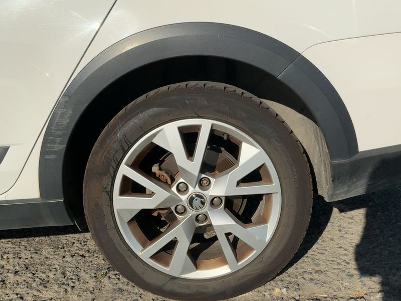 Skoda Octavia 2.0 TDI Scout 4x4 2015 – снимка 5