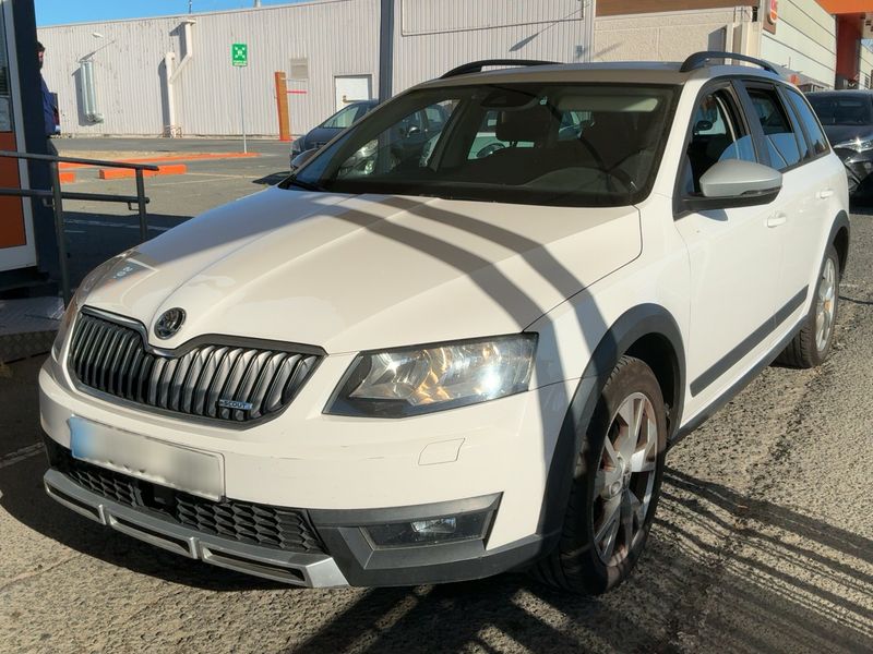 Skoda Octavia 2.0 TDI Scout 4x4 2015 – снимка 1