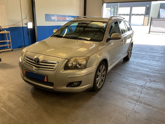 Toyota Avensis 2.0 D-4D Sol 2009 – снимка 1