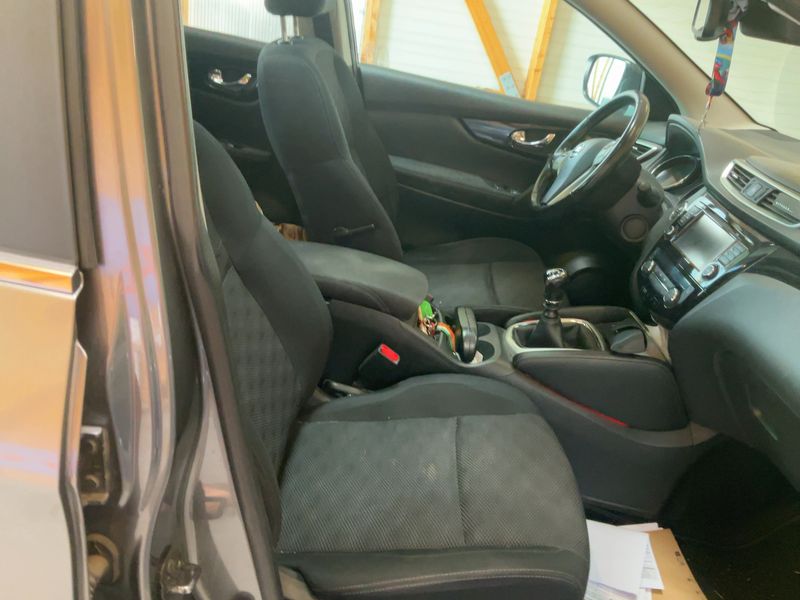 Nissan Qashqai 1.6 dCi N-Connecta 2016 – снимка 16