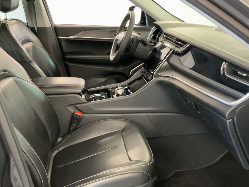 Jeep Grand Cherokee 2.0 4xe Plug-in Hybrid Limited 2023 – снимка 17