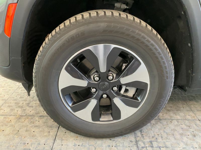 Jeep Grand Cherokee 2.0 4xe Plug-in Hybrid Limited 2023 – снимка 3