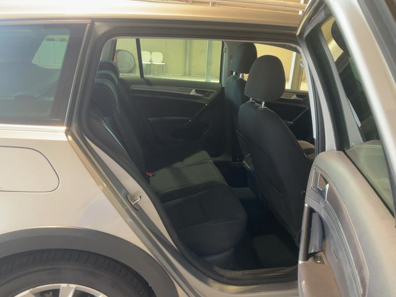 Volkswagen Golf VII 1.6 TDI 4Motion BlueMotion Tech 2016 – снимка 19