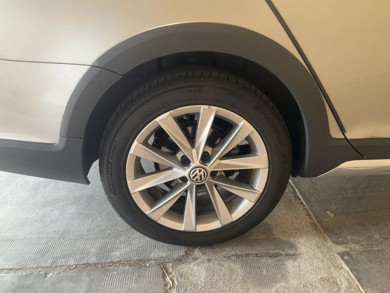 Volkswagen Golf VII 1.6 TDI 4Motion BlueMotion Tech 2016 – снимка 9