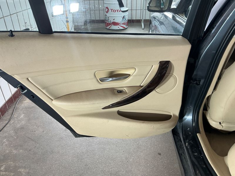 BMW 3er 330d 2014 – снимка 34