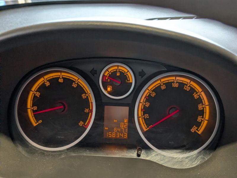 Opel Corsa 1.4 Color Edition 2013 – снимка 4