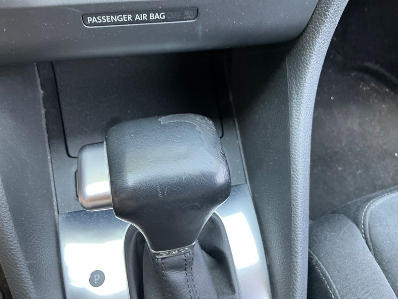 Volkswagen Golf VI 2.0 TDI Carat 2010 – снимка на щета 38