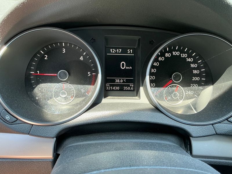 Volkswagen Golf VI 2.0 TDI Carat 2010 – снимка 18