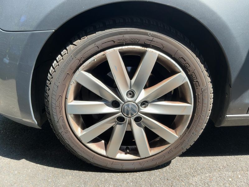 Volkswagen Golf VI 2.0 TDI Carat 2010 – снимка на щета 3