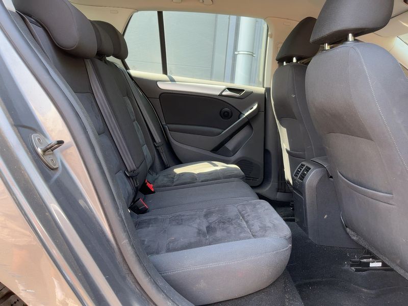 Volkswagen Golf VI 2.0 TDI Carat 2010 – снимка 19