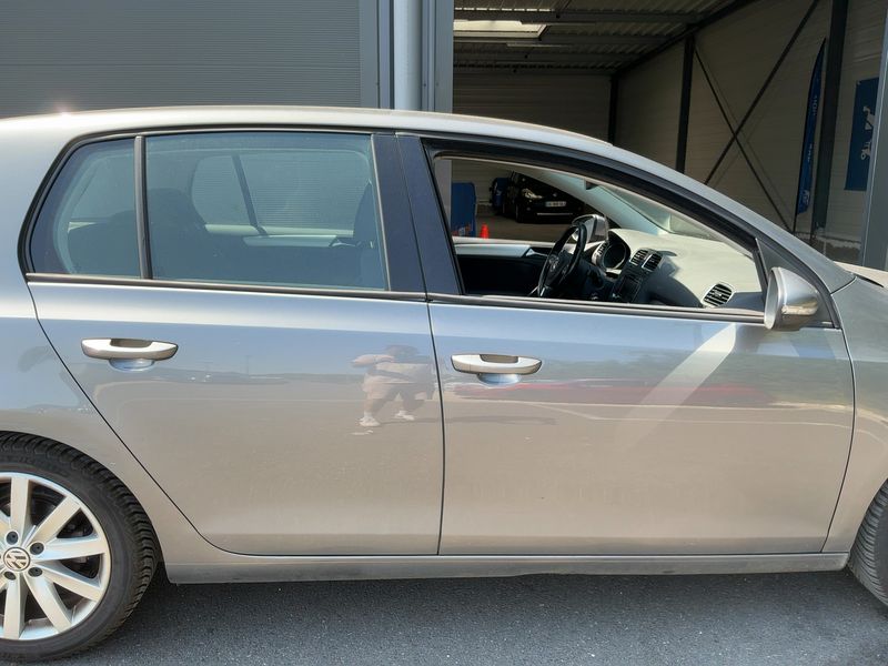 Volkswagen Golf VI 2.0 TDI Carat 2010 – снимка на щета 10