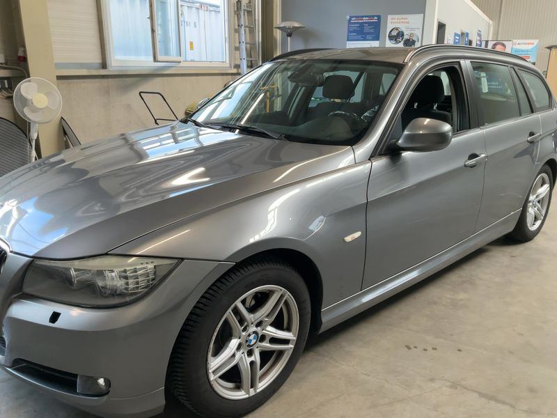 BMW 3er 320i 2011 – снимка 2