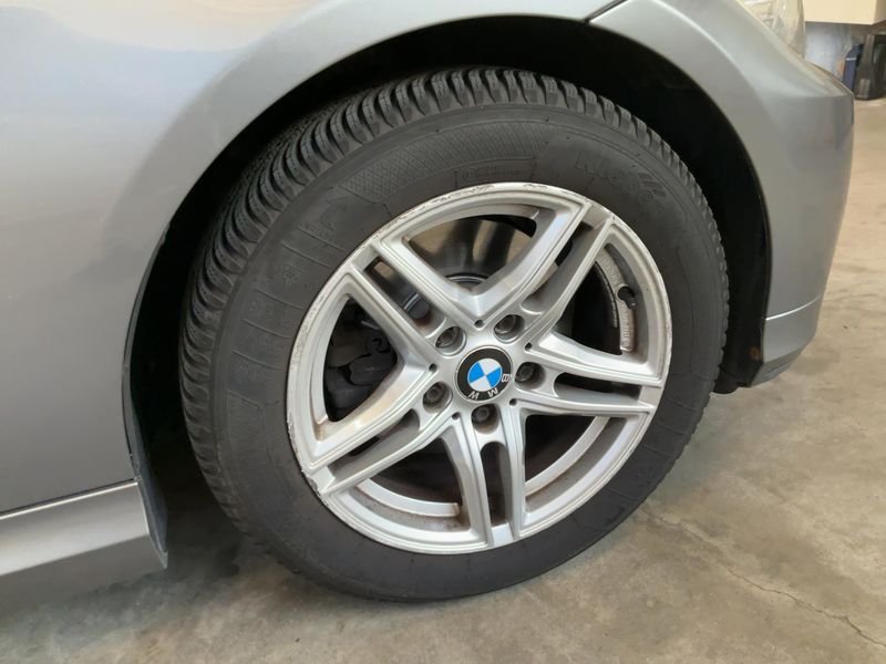 BMW 3er 320i 2011 – снимка 11