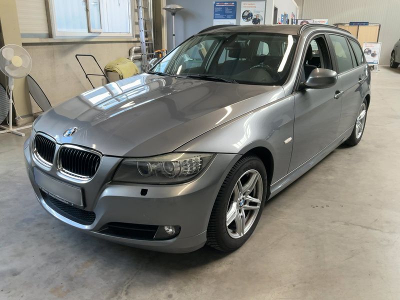 BMW 3er 320i 2011 – снимка 1